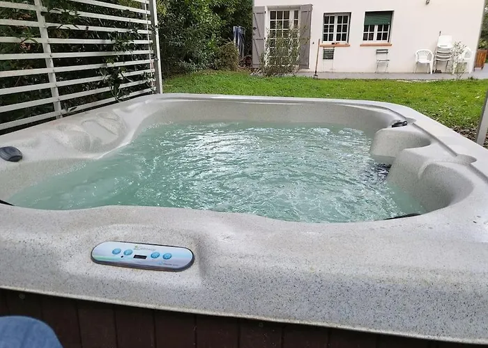 Canto Laouzetto بيت للعطل *